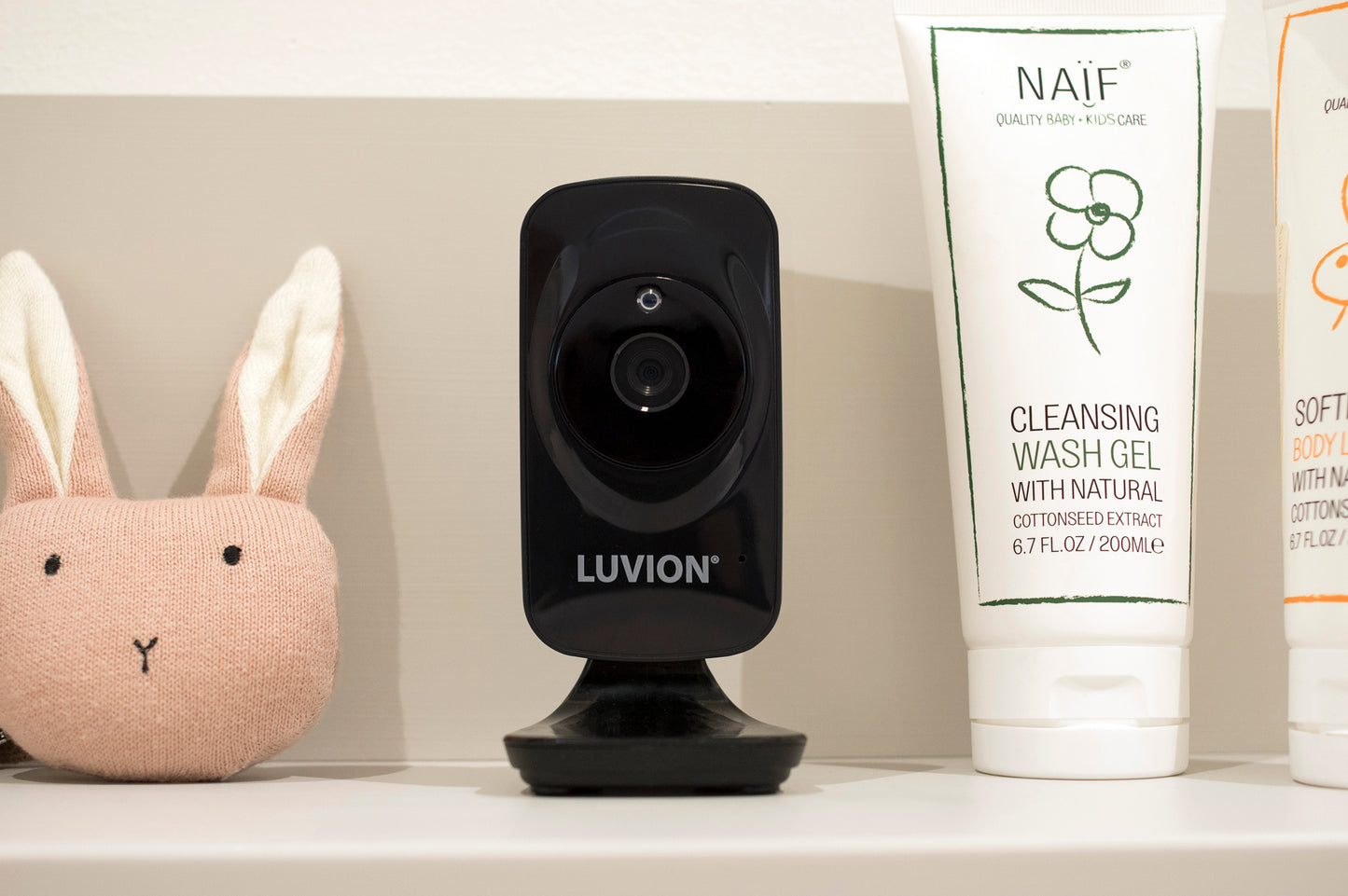 Luvion Icon Deluxe Black Edition Babycall med kamera, 5" LCD fargeskjerm, 300 m rekkevidde frisikt.