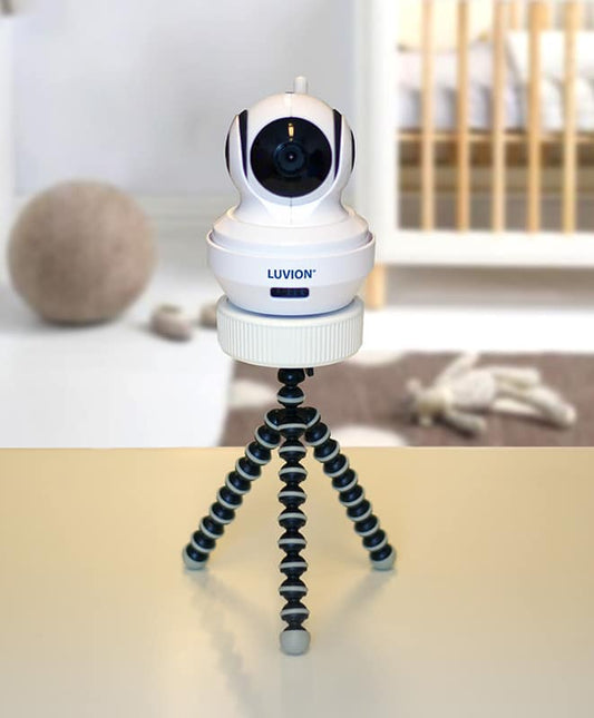 Luvion Grand Elite 3 babycall kamera brakett i bruk med powerbank